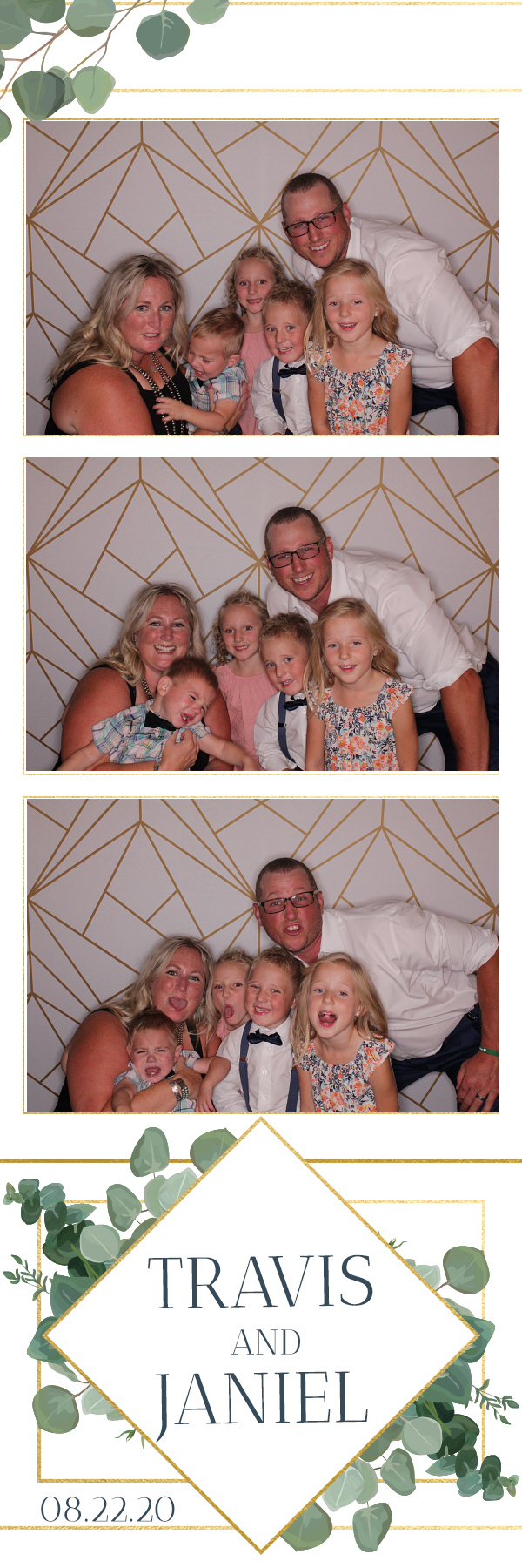 Jacquie & Dennis’ Wedding | View more photos from the event at gallery.photoboothbillings.com/u/PhotoBoothBillings/Jacquie-Dennis’-Wedding-0